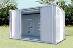 Esterno2.jpg (21039 byte)